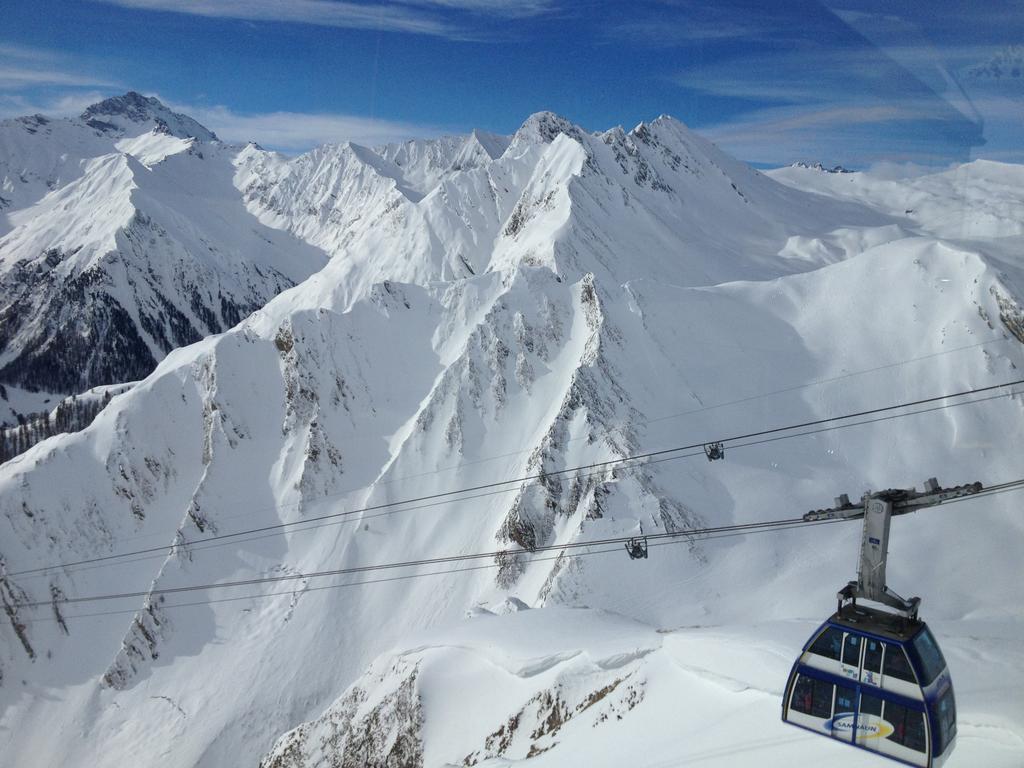 Piz Ot Hotel Самнаун Екстериор снимка