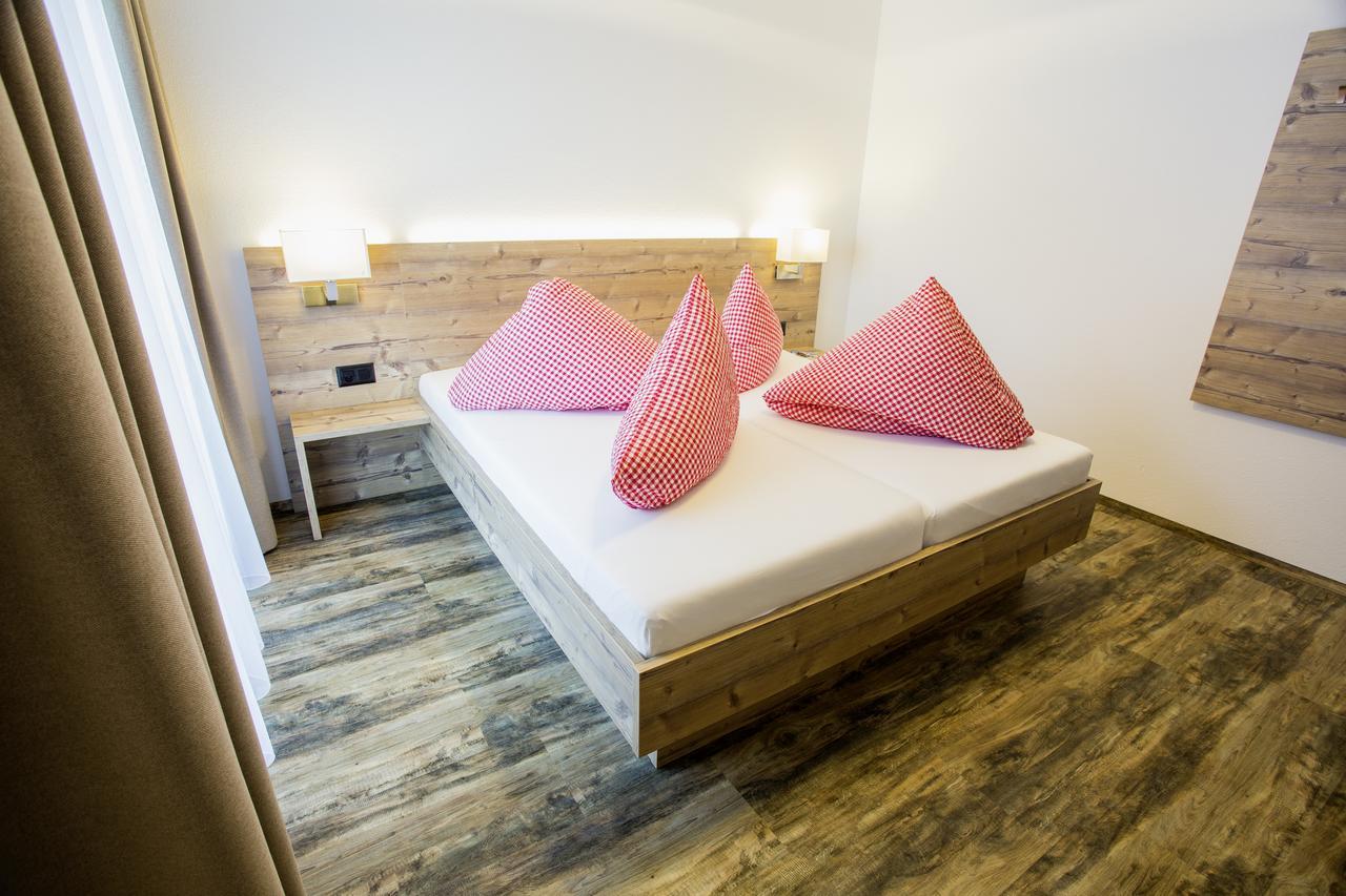 Piz Ot Hotel Самнаун Екстериор снимка