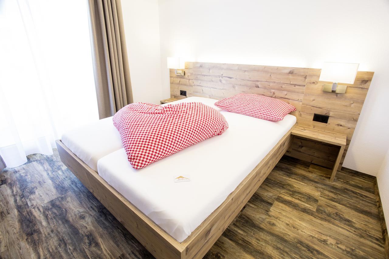 Piz Ot Hotel Самнаун Екстериор снимка