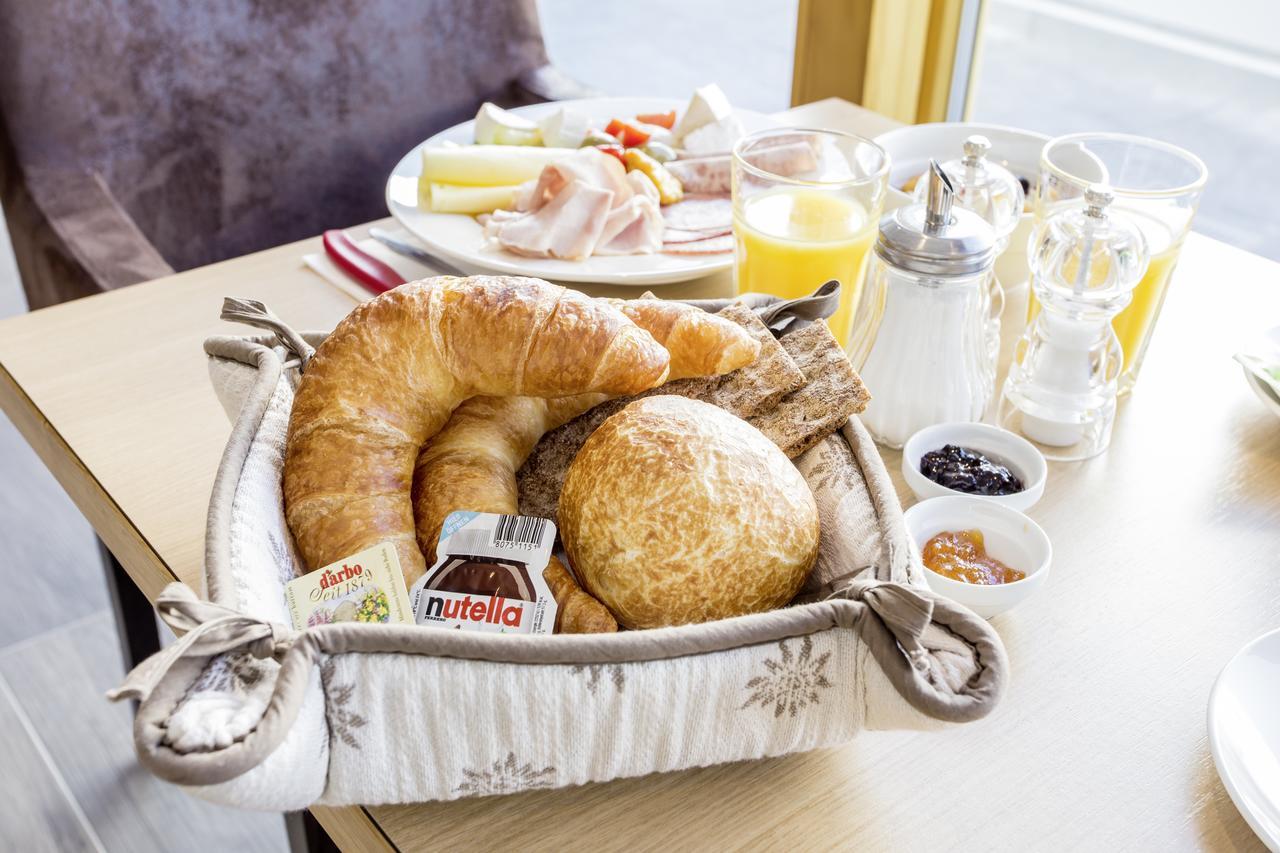 Piz Ot Hotel Самнаун Екстериор снимка
