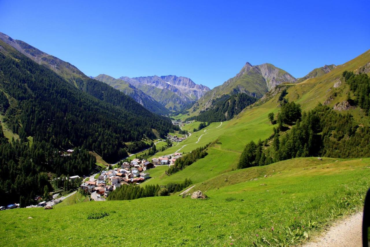 Piz Ot Hotel Самнаун Екстериор снимка